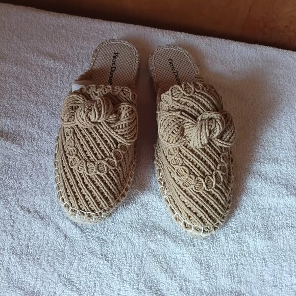 Pierre Dumas Woven Knit Brown Slides Size 7 1/2M NIB - Picture 2 of 5